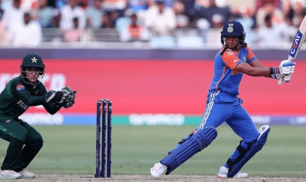 India Beat Pakistan in Women's T20 Worldcup