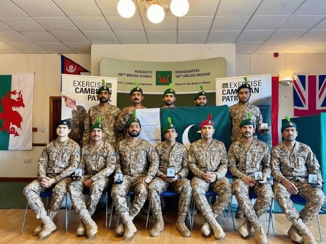 Pakistan Army Secures Gold Medal at Cambrian Patrol 2024