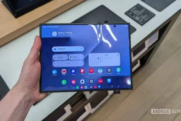 Samsung Wide Fold leak